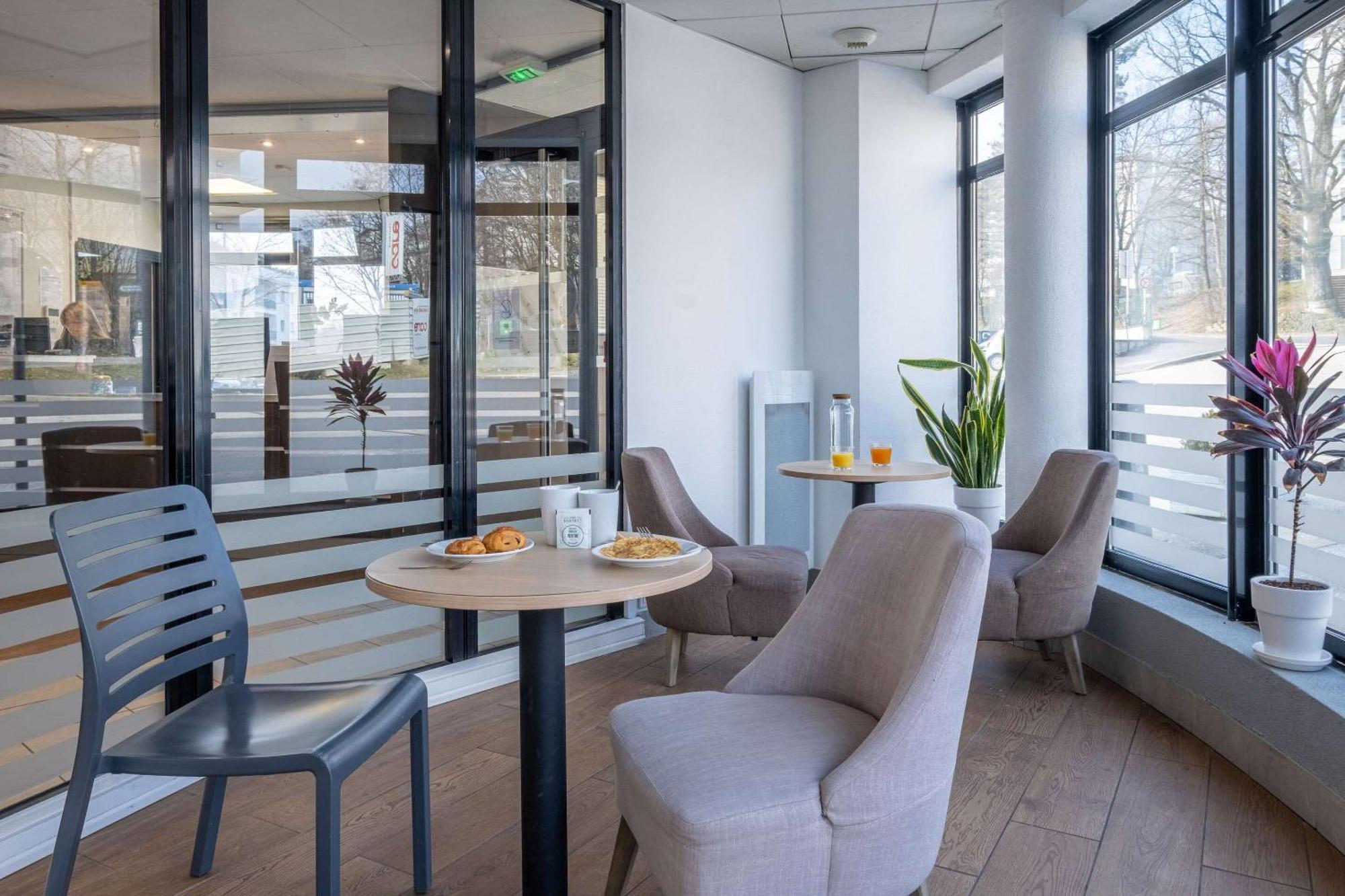 Comfort Aparthotel Les Hauts D'Annecy Zewnętrze zdjęcie