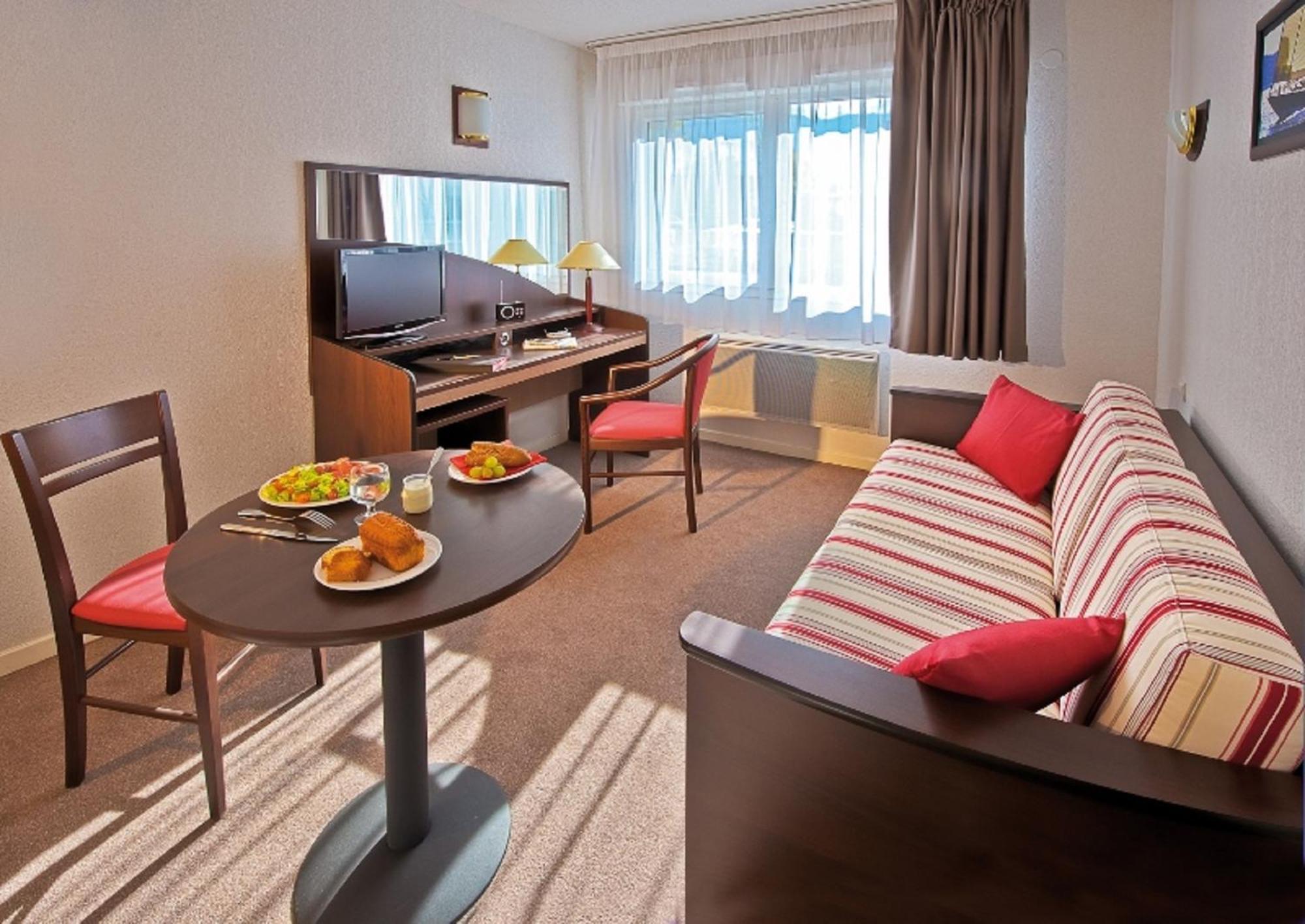 Comfort Aparthotel Les Hauts D'Annecy Zewnętrze zdjęcie